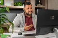 HP Poly Voyager Free 60+ UC Białe +BT700 USB-C Adapter +Touchscreen Charge Case